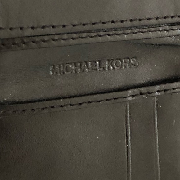 Michael Kors Black Leather Wallet Slight Scuff on Back Men’s Wallet - Picture 3 of 8